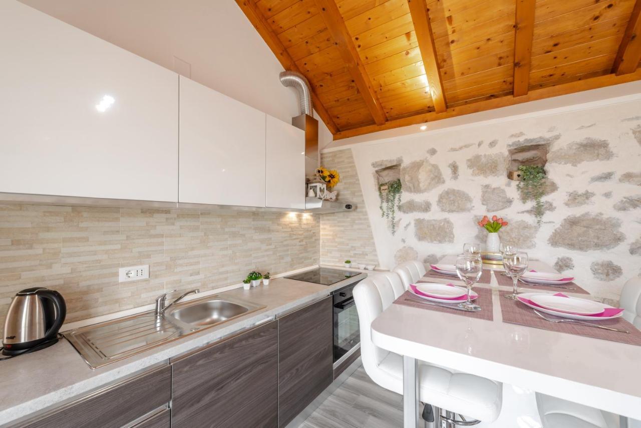Little Stone House Apartman Buici  Kültér fotó