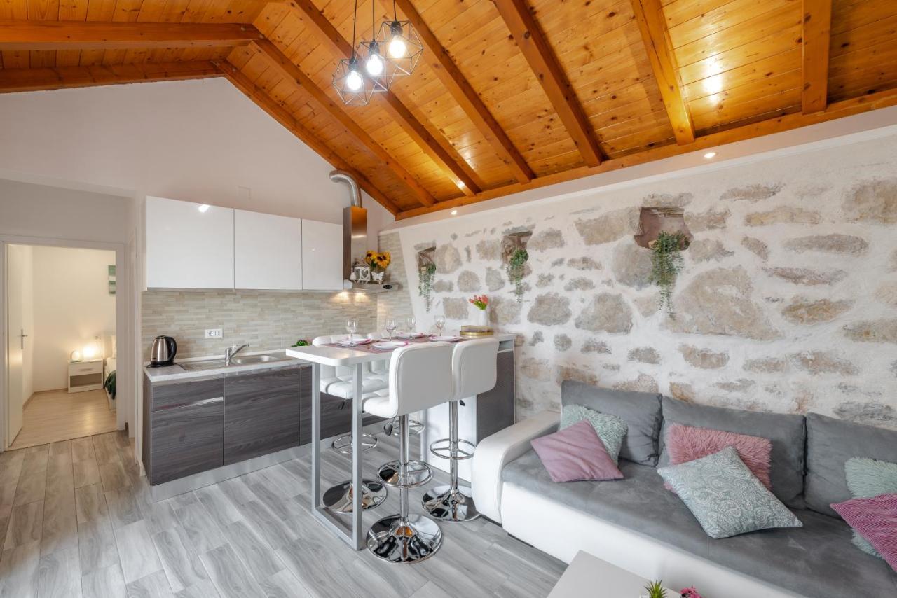 Little Stone House Apartman Buici  Kültér fotó