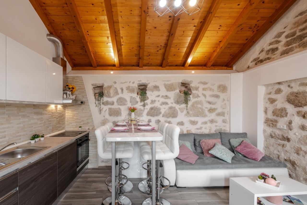 Little Stone House Apartman Buici  Kültér fotó