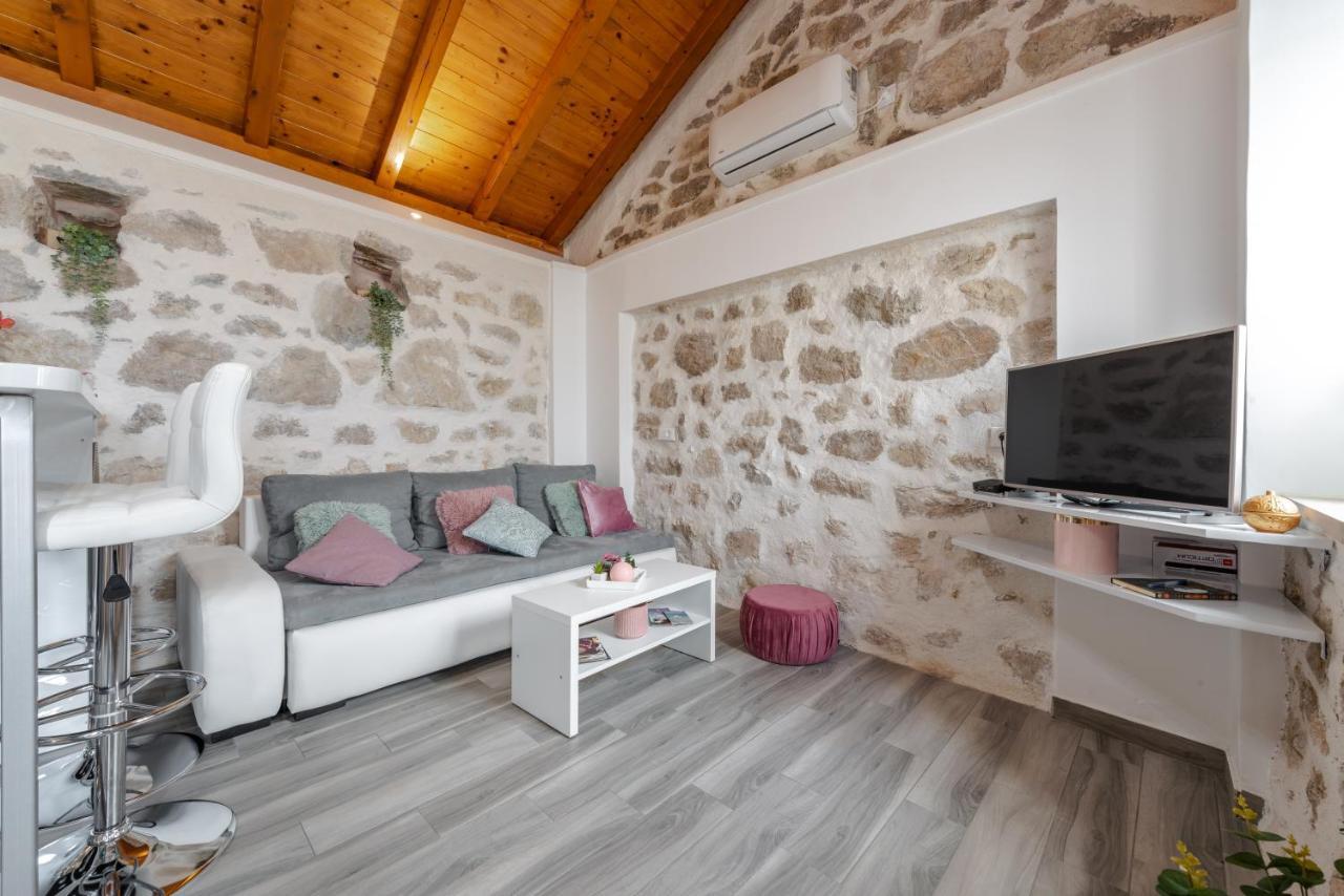 Little Stone House Apartman Buici  Kültér fotó